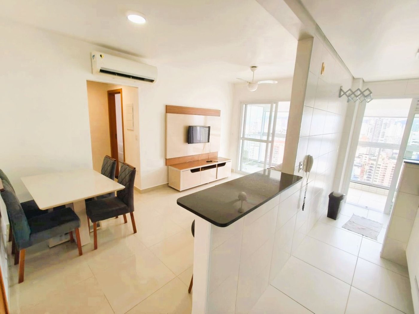 Apartamento para alugar, 54 m² por R$ 6.000,02/mês - Embaré - Santos/SP