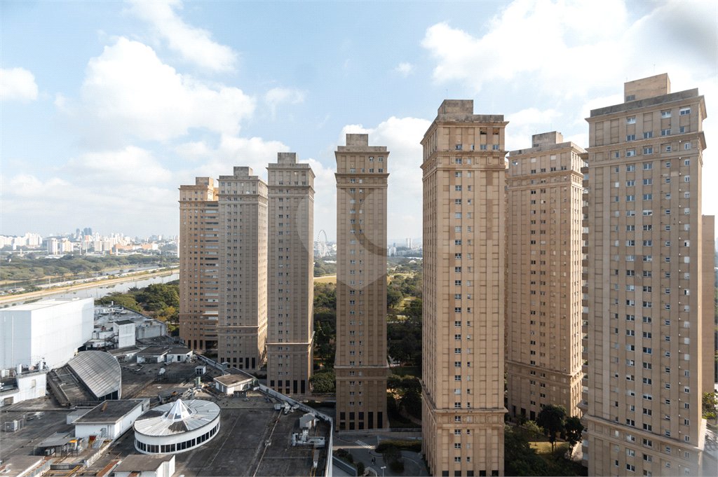 Duplex à venda com 6 quartos, sendo 4 suítes, em Alto de Pinheiros, São Paulo, SP