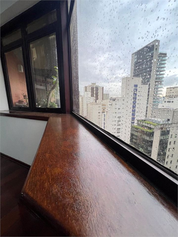 Apartamento com 3 dormitórios à venda, 160 m² por R$ 2.790.000,00 - Itaim Bibi - São Paulo/SP