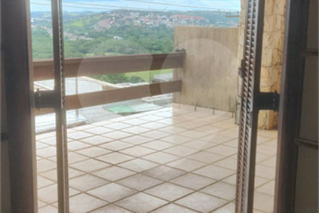 Chácara à venda com 4 quartos, sendo 3 suítes, em Campos de Atibaia, Atibaia, SP