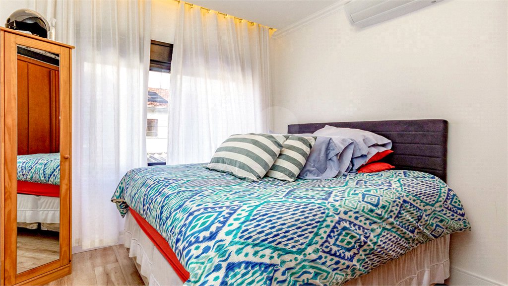 Sobrado à venda com 3 quartos, sendo 1 suíte, em Cidade Monções, São Paulo, SP