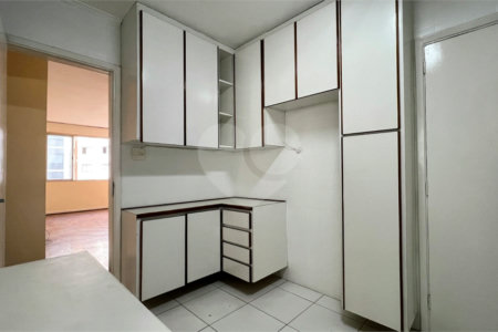 Apartamento à venda com 3 quartos, sendo 1 suíte, em Pinheiros, São Paulo, SP