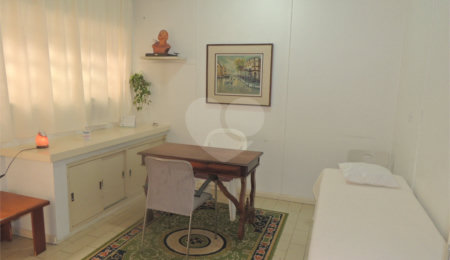 Sobrado à venda com 3 quartos, sendo 1 suíte, em Indianópolis, São Paulo, SP
