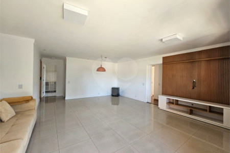 Apartamento para alugar com 3 quartos, sendo 1 suíte, em Alto da Boa Vista, São Paulo, SP