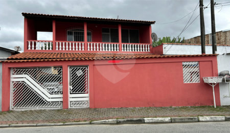 Sobrado à venda com 3 quartos, sendo 2 suítes,  em Vila Lúcia, Poá, SP