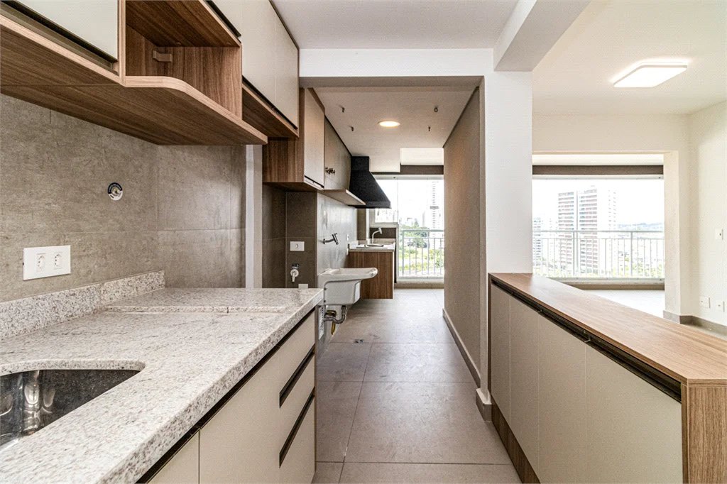 Apartamento à venda com 3 quartos, sendo 1 suíte, em Vila Anastácio, São Paulo, SP