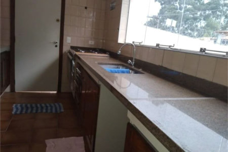 Sobrado à venda com 3 quartos, sendo 1 suíte, em Jardim Pinheiros, São Paulo, SP