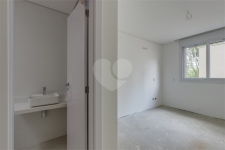 Casa à venda com 4 suítes no condomínio Garda, São Paulo - SP