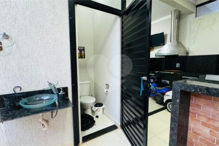Casa à venda com 3 quartos, sendo 1 suíte, no condomínio Horto Florestal III, Sorocaba - SP