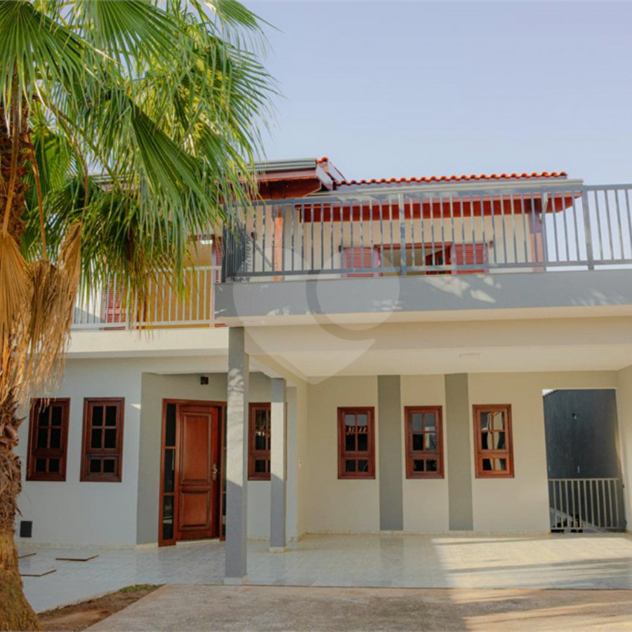Casa à venda com 4 quartos, sendo 1 suíte, em Jardim Planalto, Salto, SP