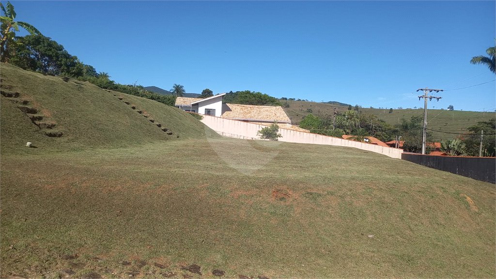 Casa à venda com 3 quartos, sendo 1 suíte, em Alpes D'ouro, Bom Jesus dos Perdões, SP