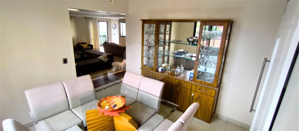 Apartamento à venda com 3 suítes em Tatuapé, São Paulo, SP