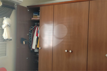 Sobrado à venda com 3 quartos, sendo 1 suíte, em Vila Almeida, Indaiatuba, SP