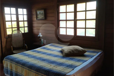 Casa à venda com 7 quartos, sendo 3 suítes, em Fazenda Marajoara, Campo Limpo Paulista, SP