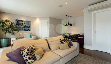 Apartamento à venda com 3 suítes em Vila Olímpia, São Paulo, SP