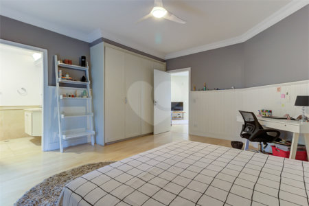 Casa à venda com 4 suítes no condomínio Vila Verde, São Paulo - SP