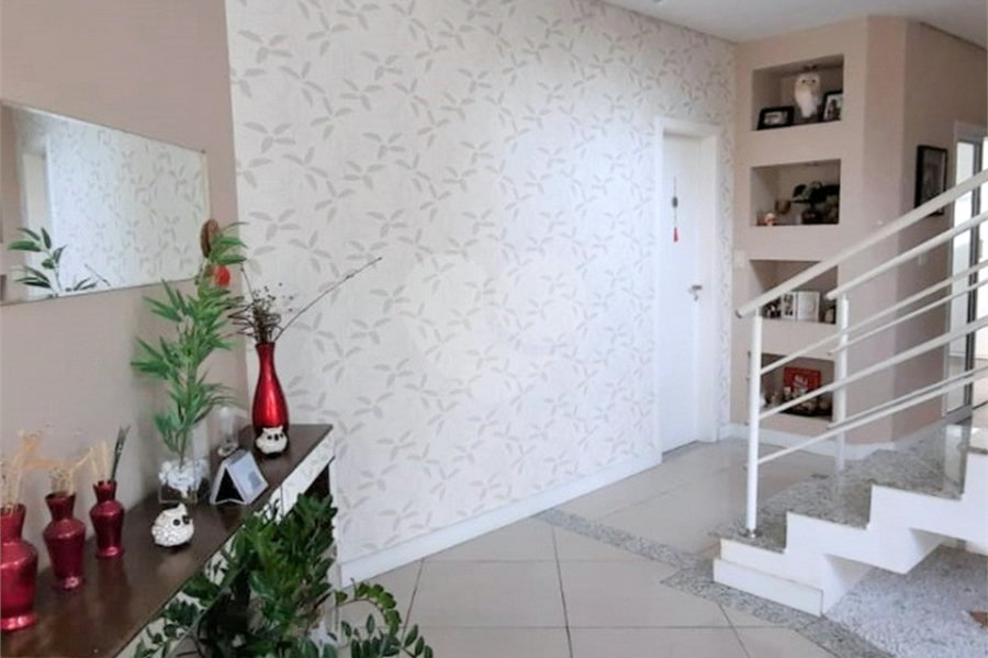 Casa à venda com 5 quartos, sendo 4 suítes, em Santana, São Paulo, SP