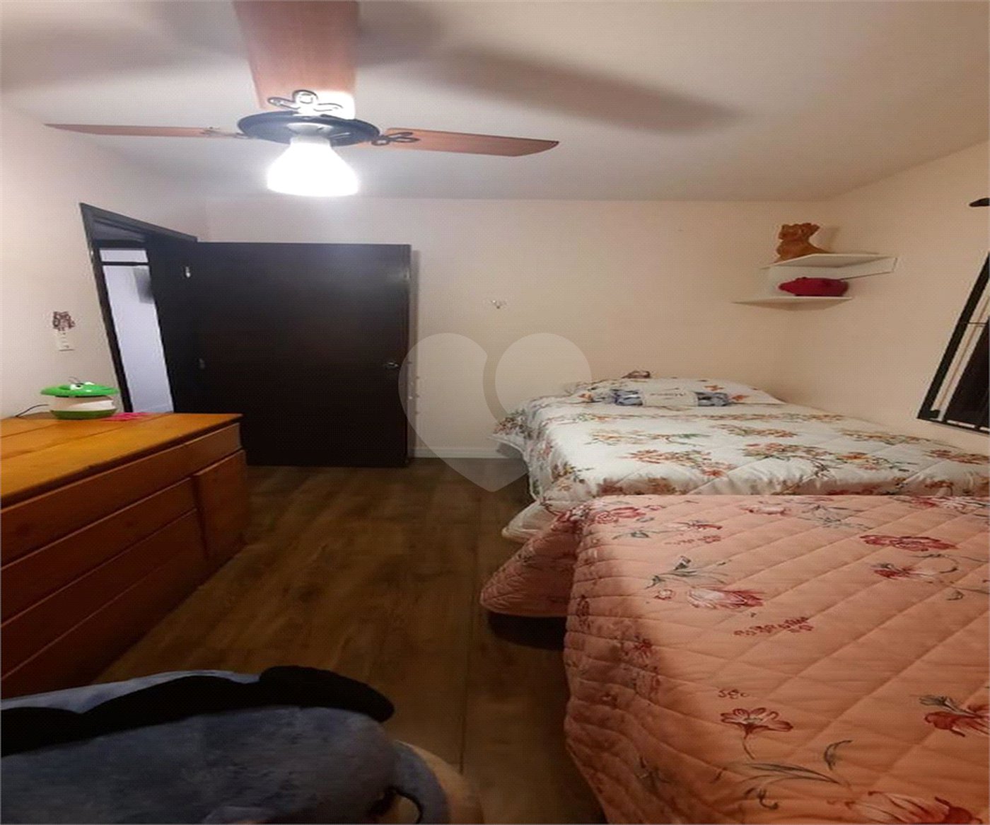 Sobrado à venda com 4 quartos, sendo 1 suíte, em Vila Marari, São Paulo, SP
