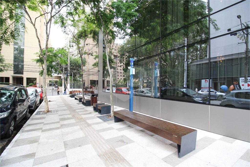 Apartamento à venda com 1 suíte em Indianópolis, São Paulo, SP