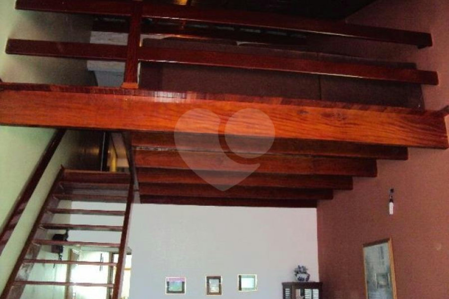 Sobrado à venda com 8 quartos em Vila Medeiros, São Paulo, SP