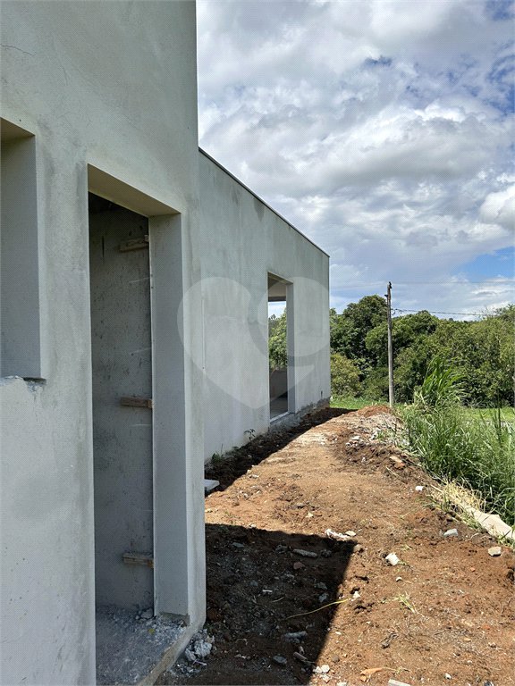 Casa à venda com 3 suítes no condomínio Residencial Jequitiba, Jacareí - SP