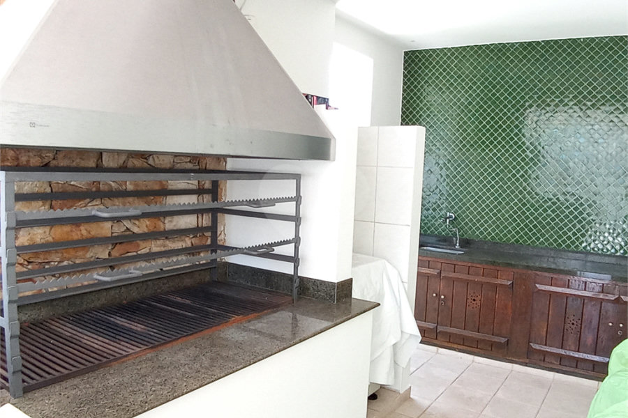 Sobrado à venda com 5 quartos, sendo 3 suítes,  em Jardim São Bento, São Paulo, SP