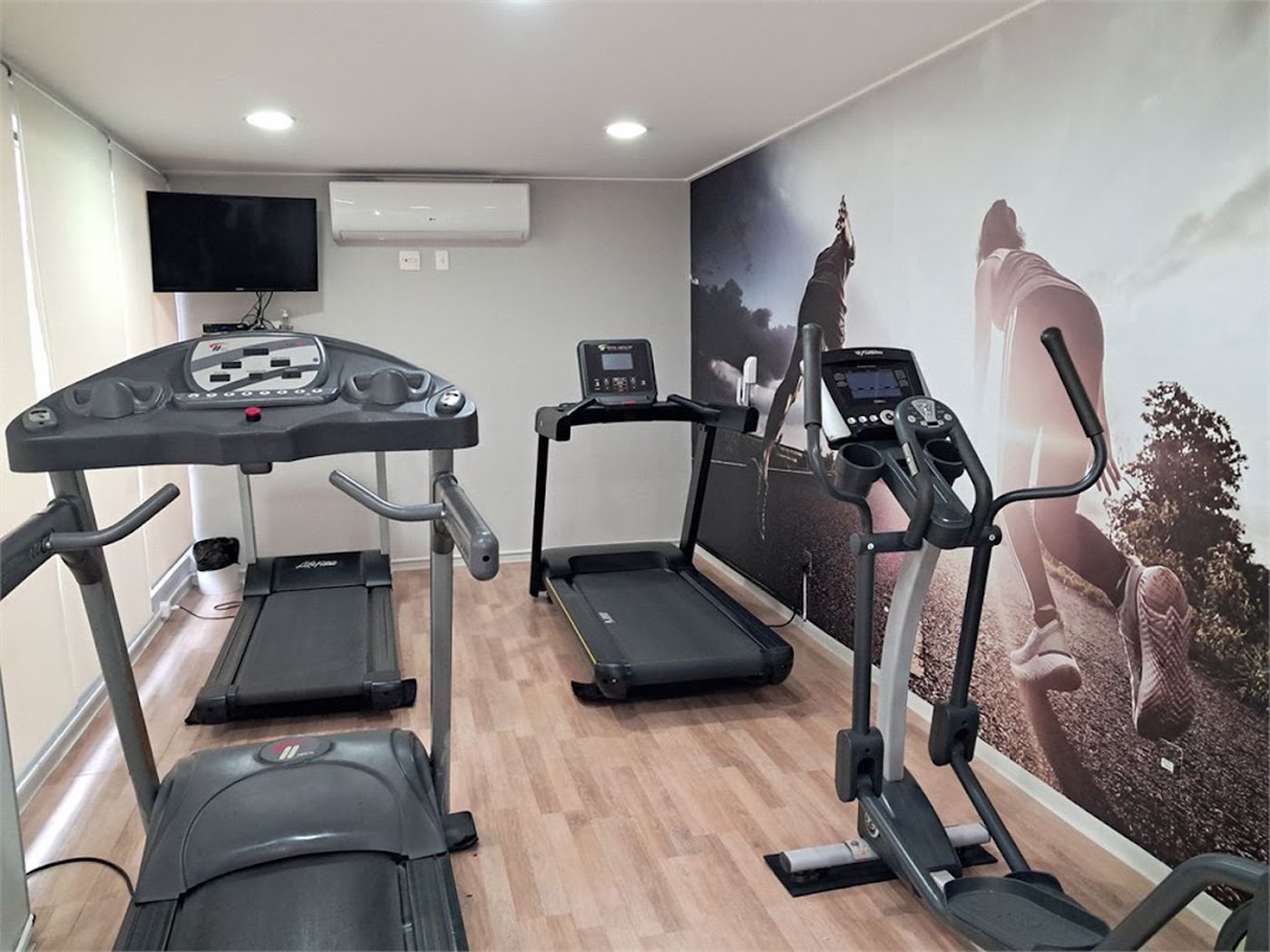 Apartamento Residencial à venda, Gonzaga, Santos - AP0761.