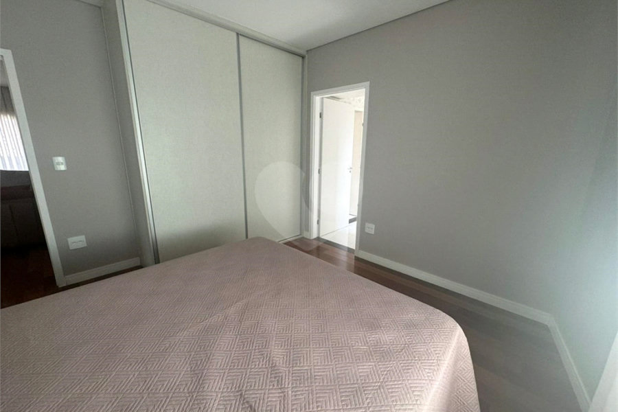 Sobrado à venda com 5 quartos, sendo 3 suítes, em Tucuruvi, São Paulo, SP