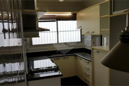 Apartamento à venda com 3 quartos, sendo 1 suíte, em Alto da Lapa, São Paulo, SP