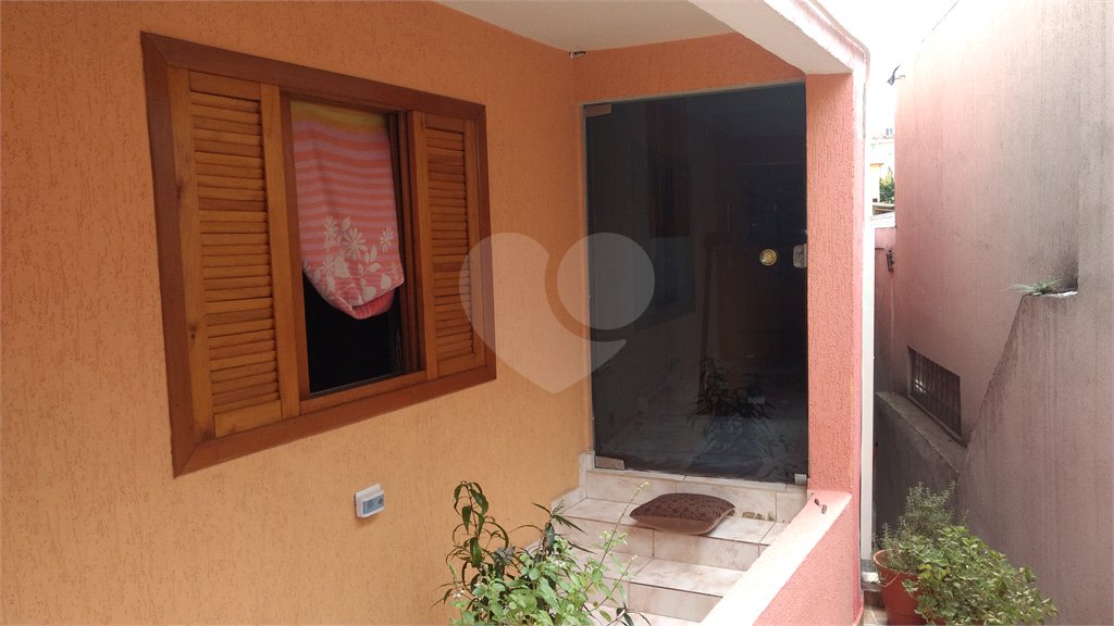 Sobrado à venda com 3 quartos, sendo 1 suíte, em Parada Inglesa, São Paulo, SP