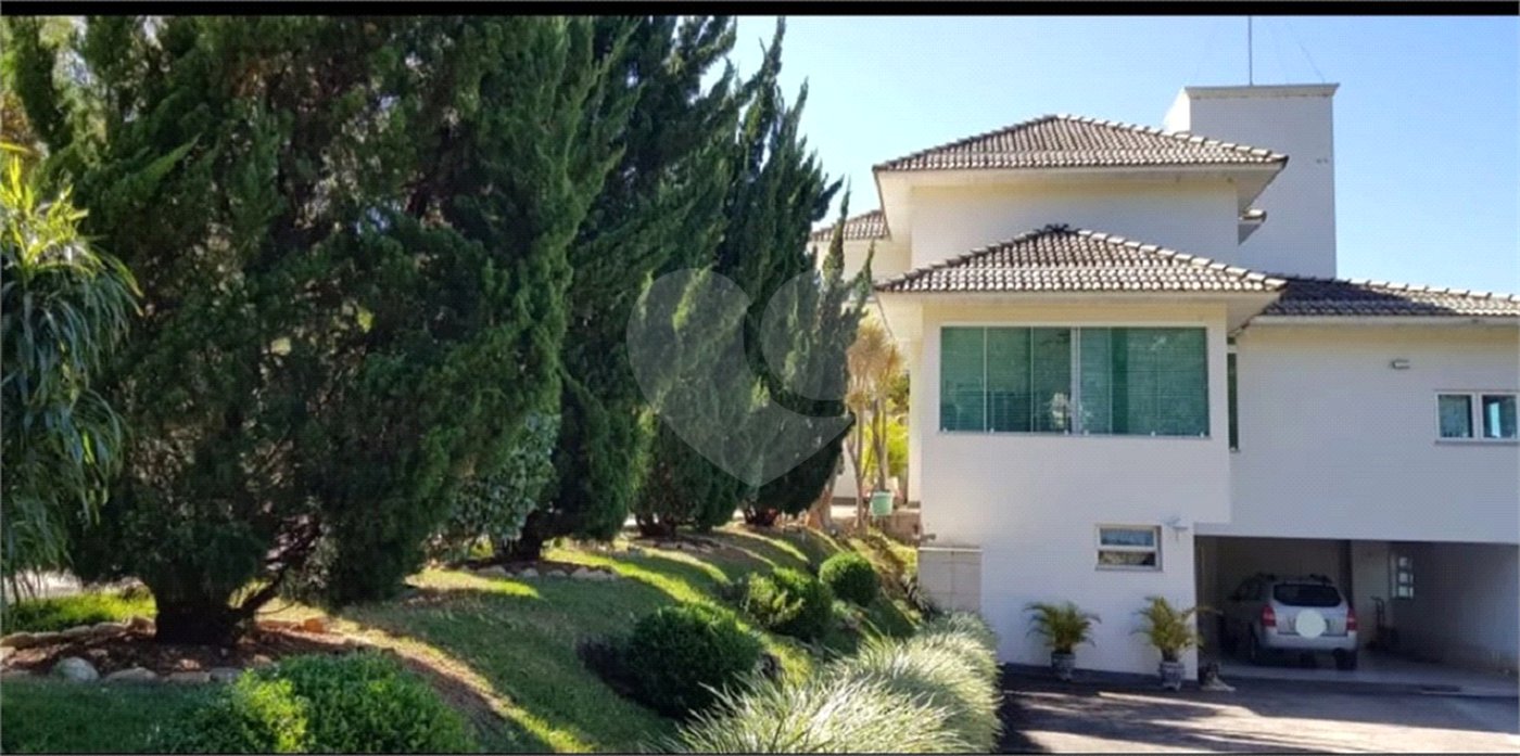Casa à venda com 4 suítes no condomínio Monte Samkhya, Serra Negra - SP