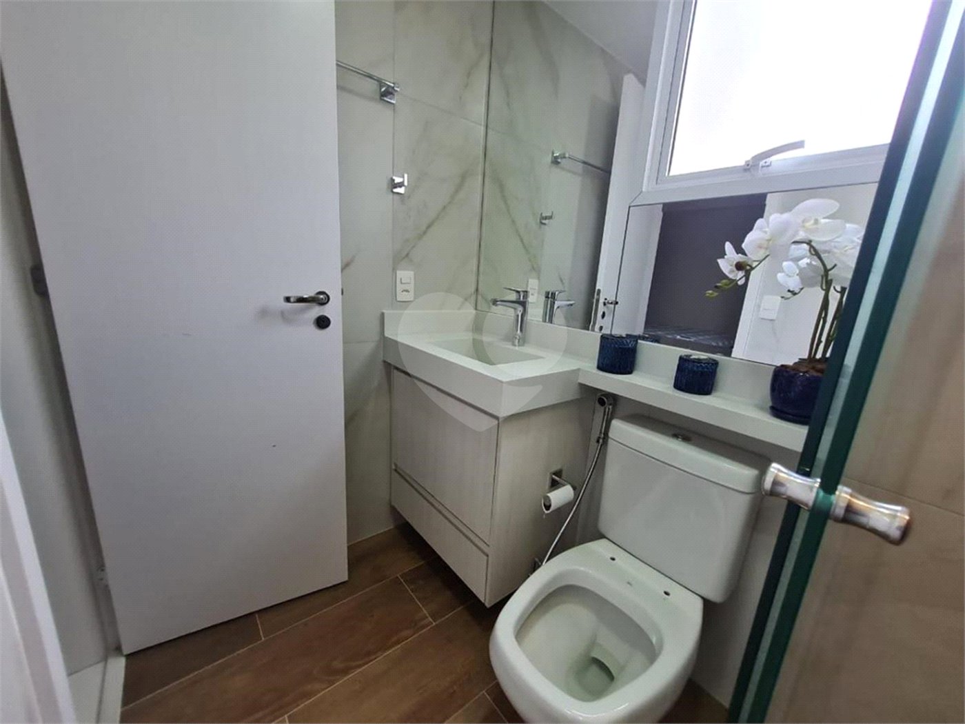 Apartamento à venda com 3 quartos, sendo 1 suíte,  em Vila Anastácio, São Paulo, SP