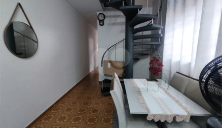 Sobrado à venda com 3 quartos, sendo 1 suíte,  em Tremembé, São Paulo, SP