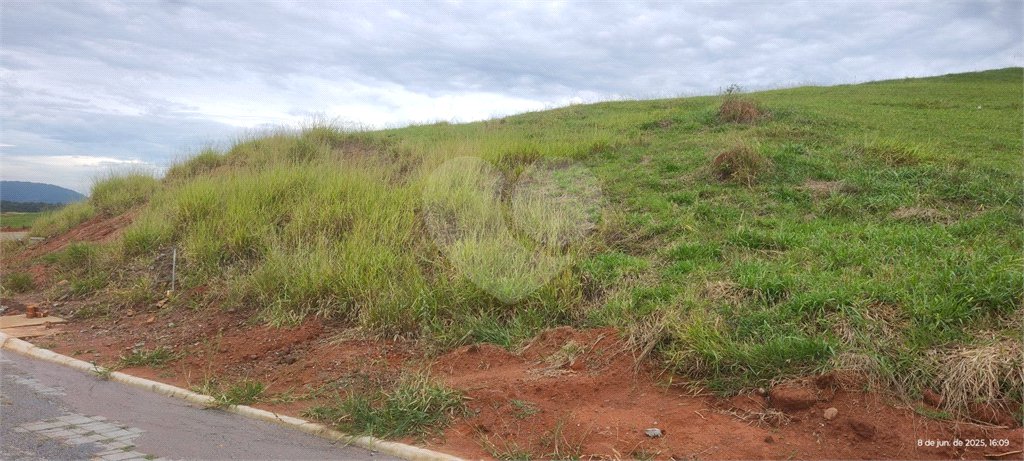 Terrenos de 300 metros em condomínio fechado e prontos para construir na região de Atibaia