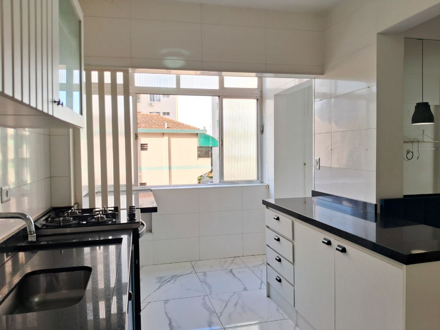 Apartamento com 2 dormitórios à venda, 95 m² por R$ 830.000,00 - Ponta da Praia - Santos/SP