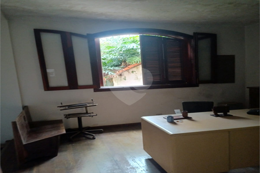 Casa à venda com 4 quartos, sendo 2 suítes, no condomínio Associação Reserva das Hortênsias, Mairiporã - SP