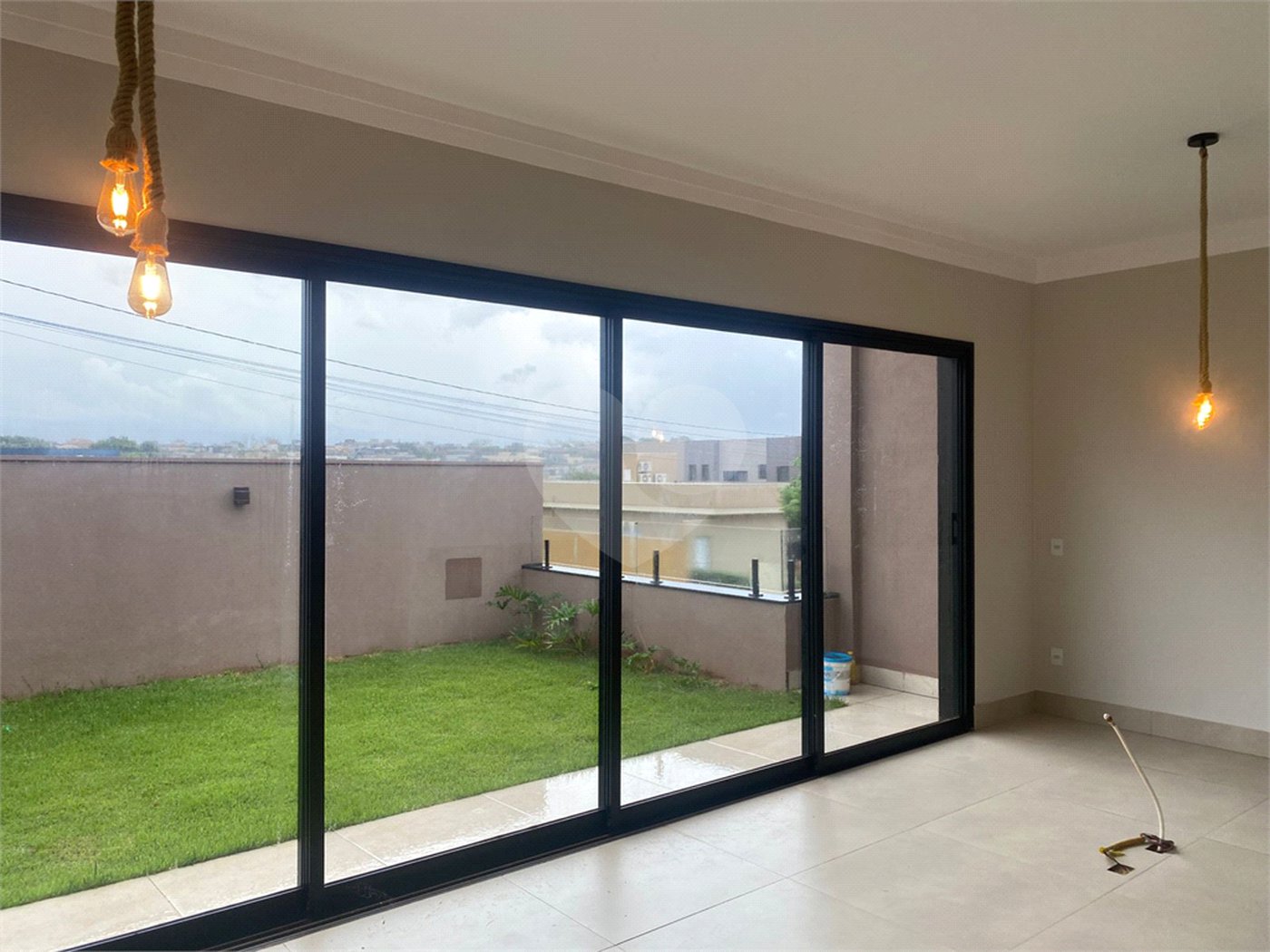 Casa à venda com 3 suítes no condomínio Quinta dos Ventos, Ribeirão Preto - SP