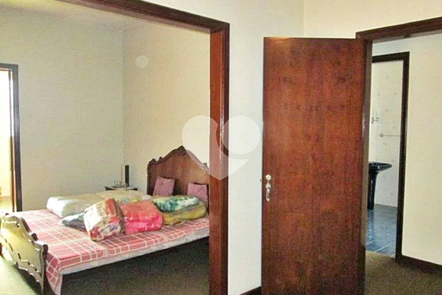 Sobrado à venda com 4 quartos, sendo 2 suítes, em Jardim Floresta, São Paulo, SP