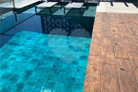 Casa à venda com 3 suítes no condomínio Hills, Arujá - SP