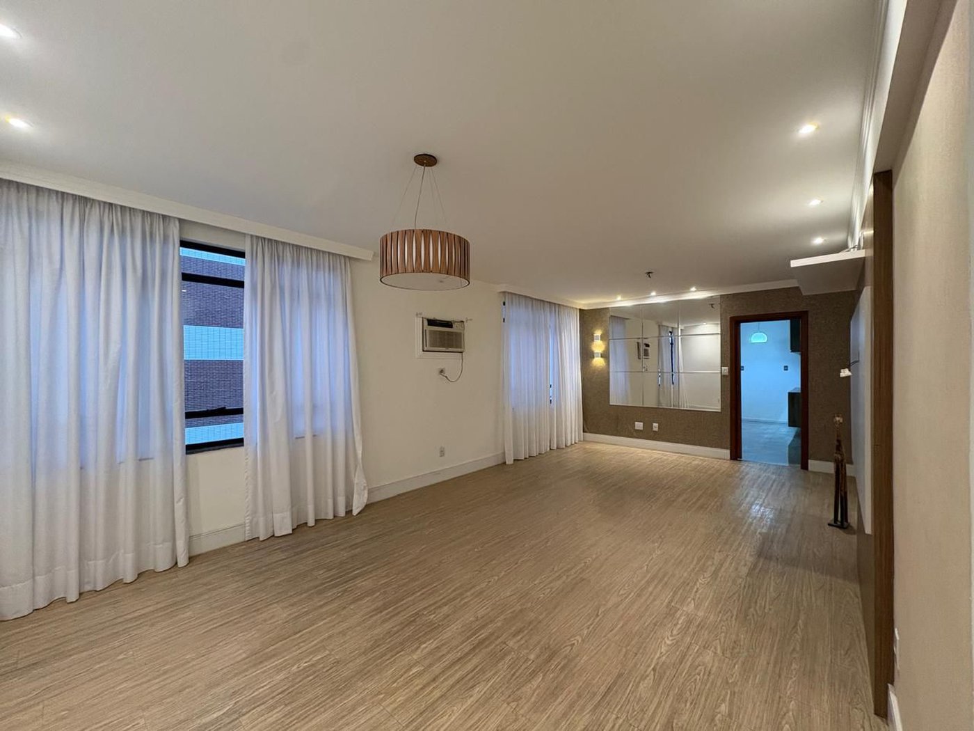 Apartamento com 3 dormitórios à venda, 145 m² por R$ 1.350.000,00 - Pompéia - Santos/SP