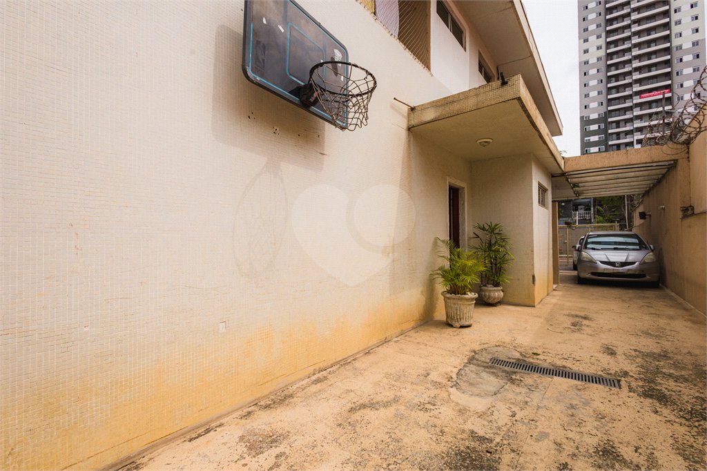 Casa à venda com 5 quartos, sendo 1 suíte, em Vila Rosália, Guarulhos, SP