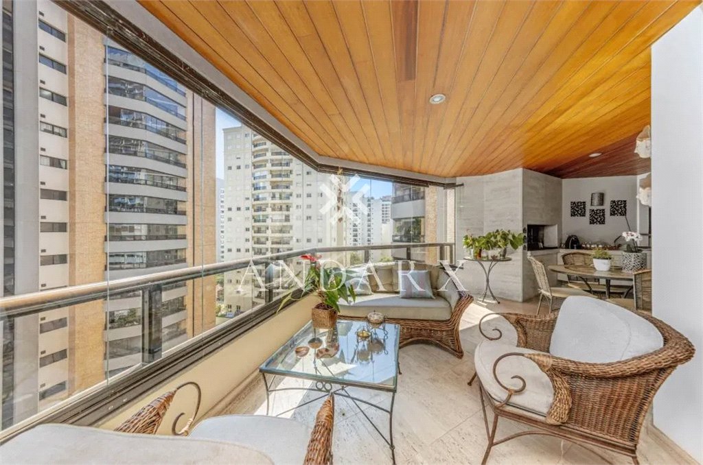 Apartamento à venda com 4 quartos, sendo 2 suítes, em Perdizes, São Paulo, SP