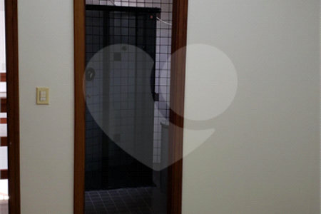Casa à venda com 4 suítes no condomínio Real Park, Mogi das Cruzes - SP