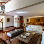 Casa à venda com 4 quartos, sendo 1 suíte,  em Jardim Leonor, São Paulo, SP