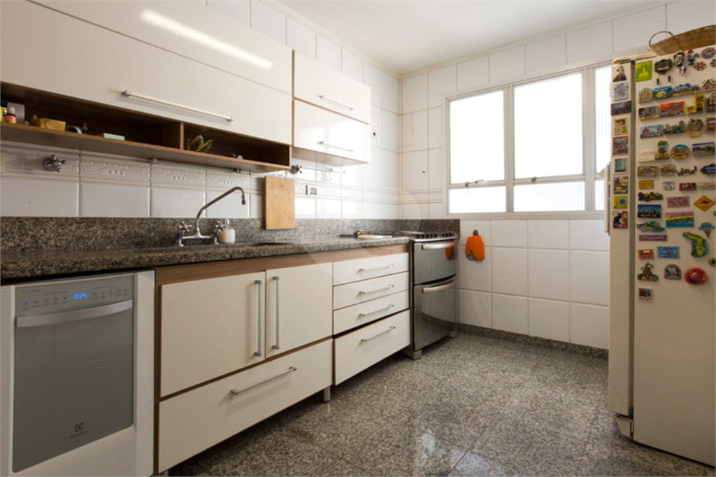 Apartamento à venda com 4 quartos, sendo 3 suítes, em Campo Belo, São Paulo, SP