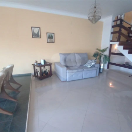 Sobrado à venda com 3 quartos, sendo 1 suíte, em Jardim Franca, São Paulo, SP