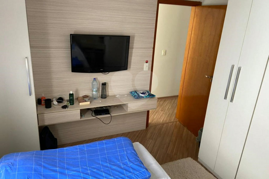 Sobrado à venda com 4 quartos, sendo 2 suítes, em Vila Alpina, Santo André, SP