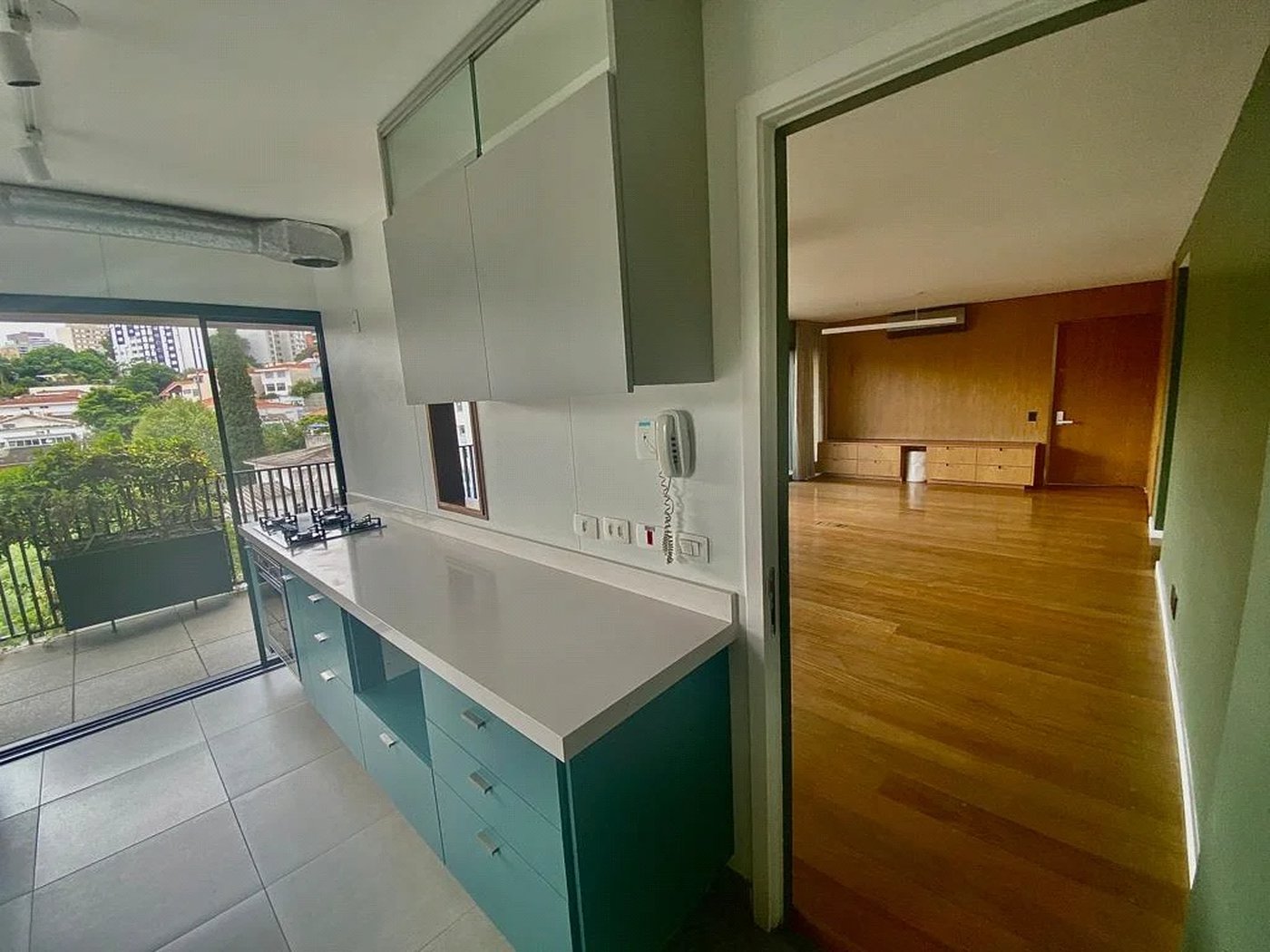 Apartamento à venda com 3 suítes em Jardim das Bandeiras, São Paulo, SP