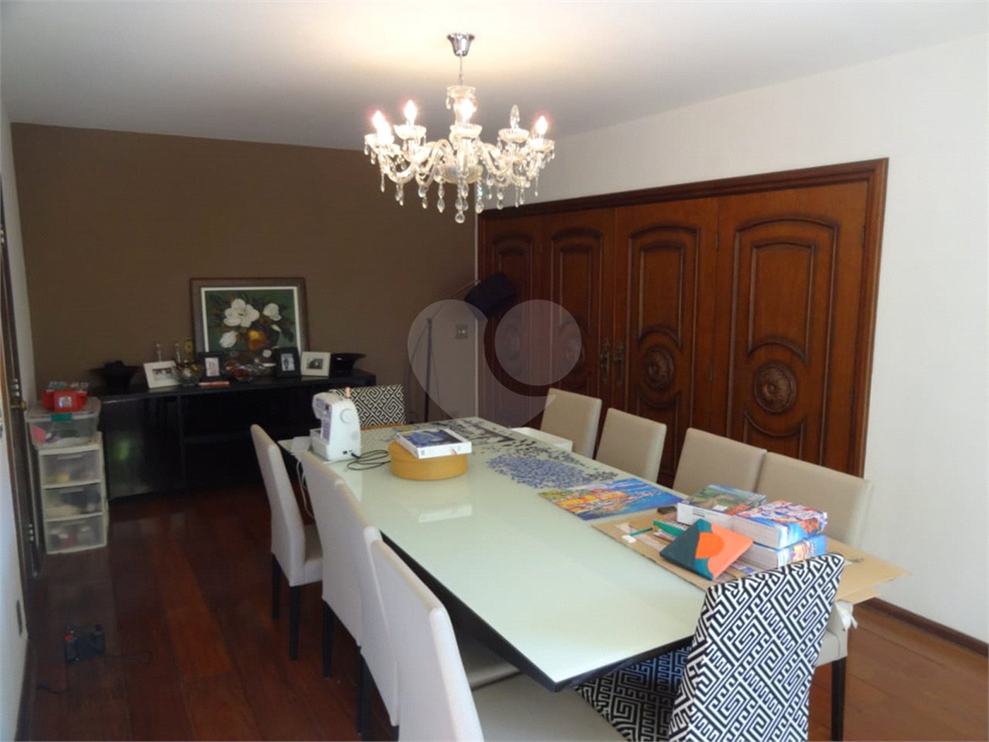 Casa à venda com 5 quartos, sendo 2 suítes,  em Vila Oliveira, Mogi das Cruzes, SP