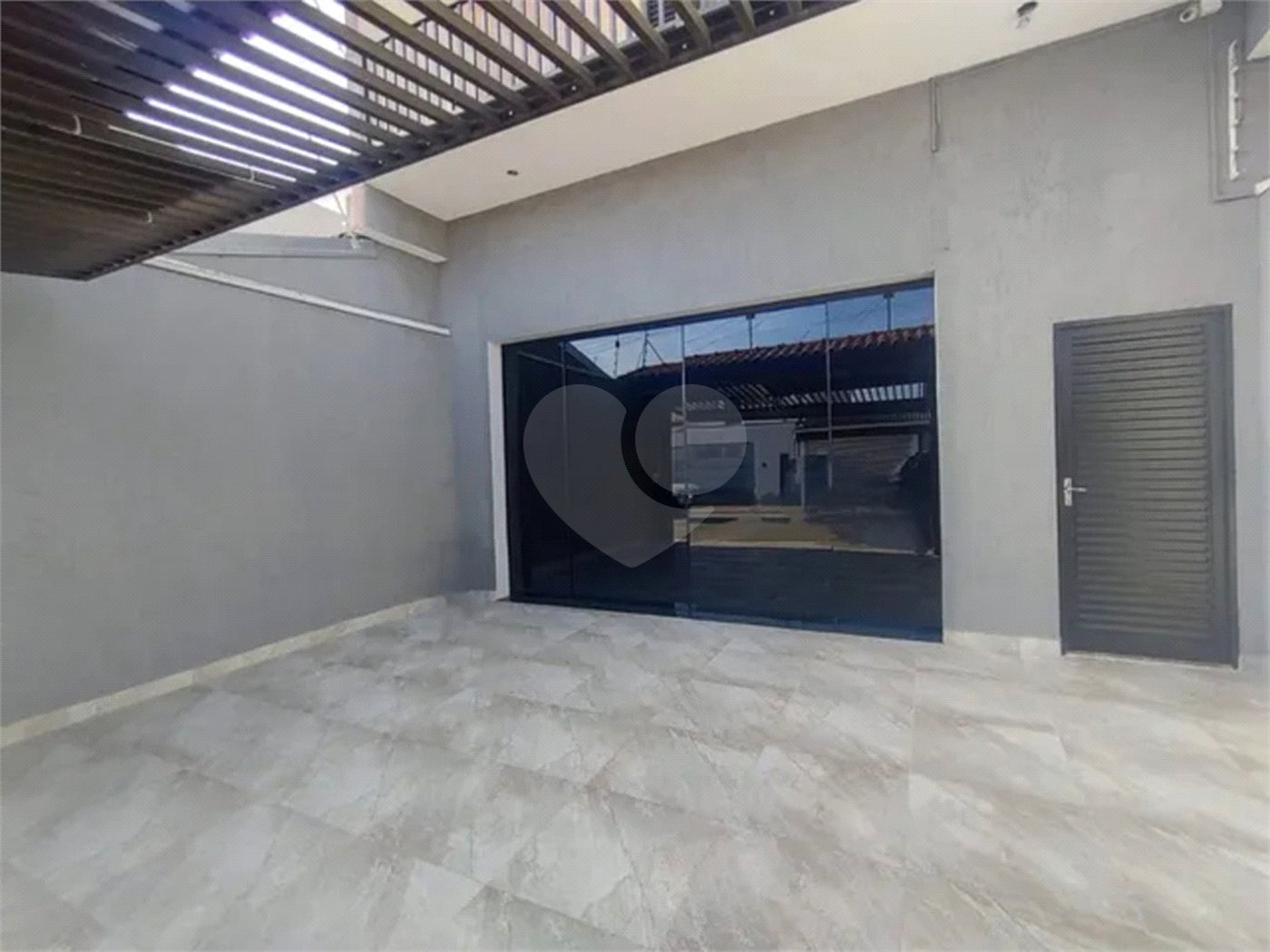 Sobrado à venda com 3 quartos, sendo 1 suíte, em Jardim São Guilherme, Sorocaba, SP